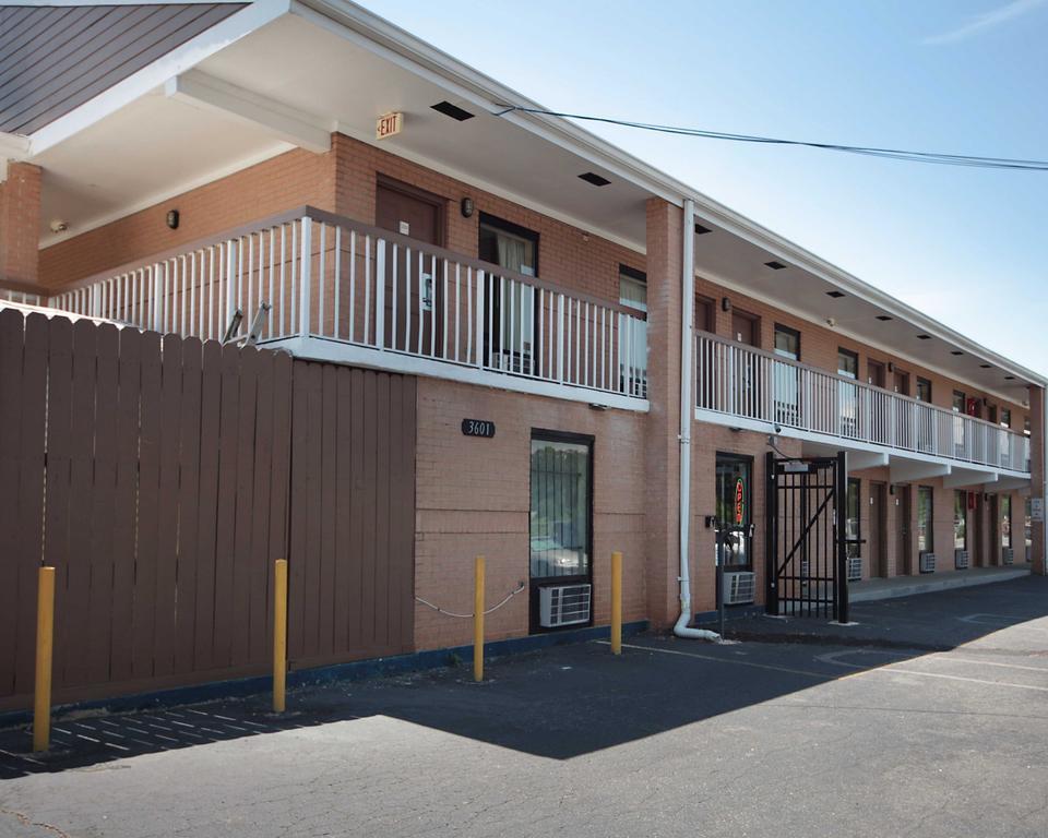 Rodeway Inn Charlotte Downtown Eksteriør billede